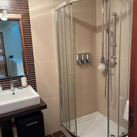 Apartamento As Cegonhas - Local *